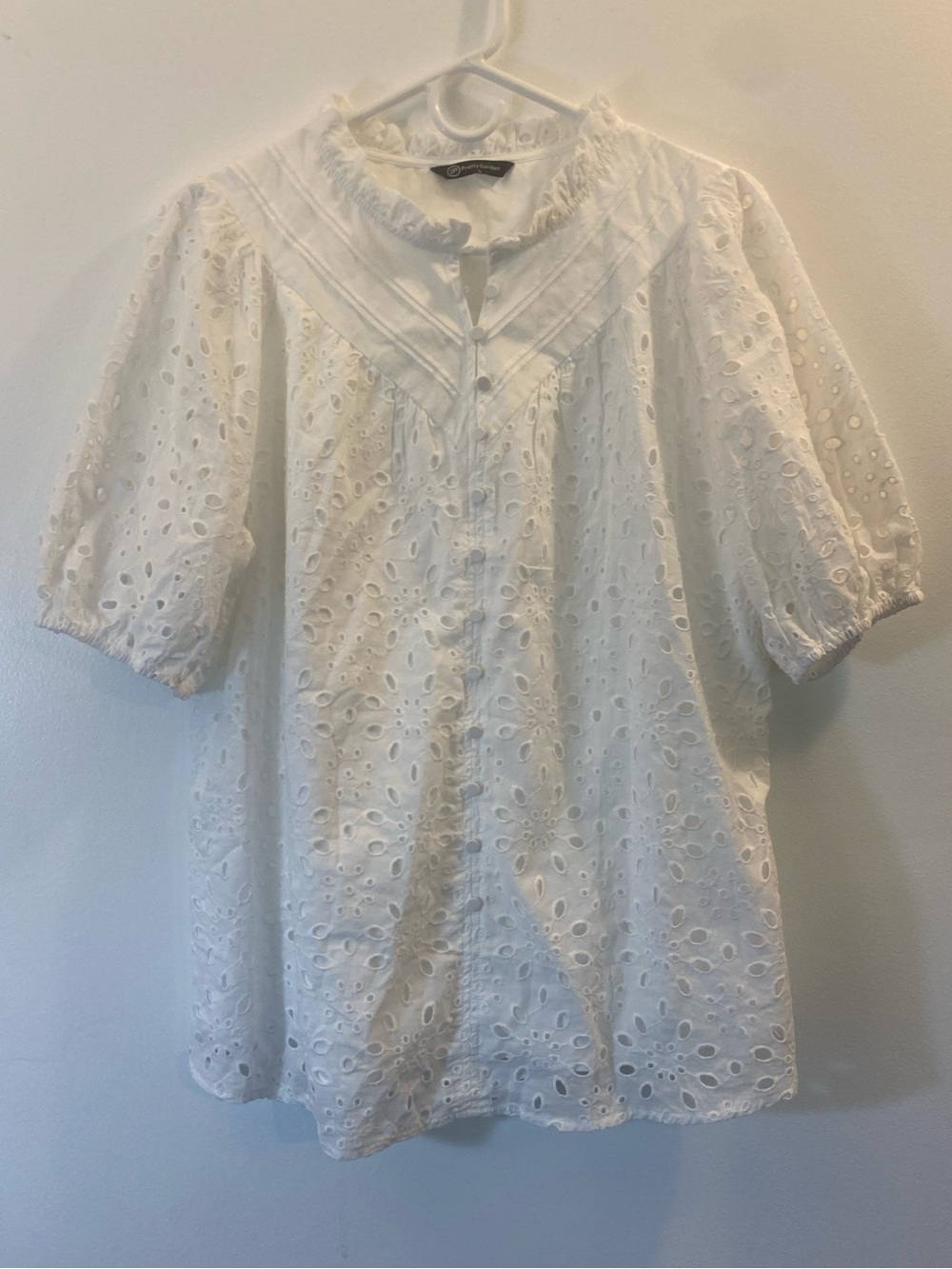Prettygarden Eyelet Button-Front White Women's Top sz L